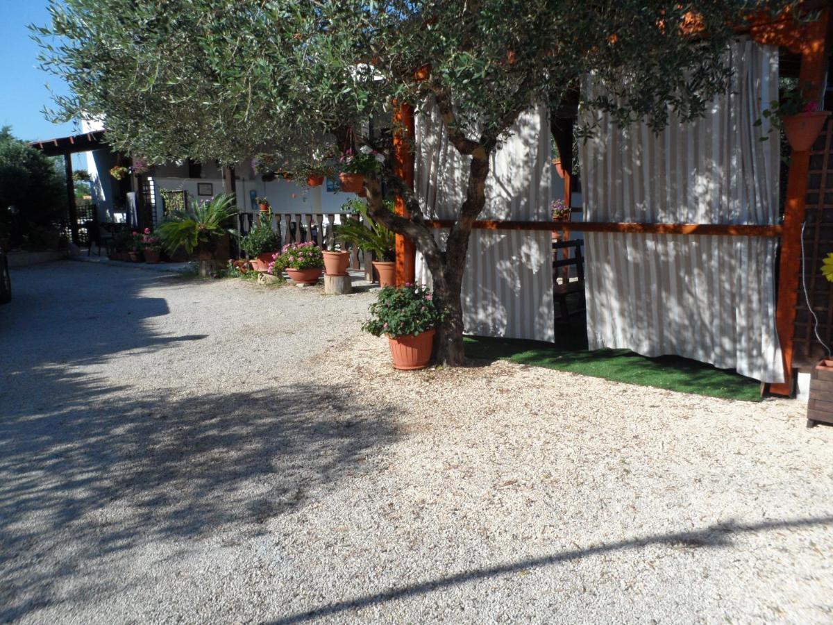 B&B Il Palombaro Uggiano La Chiesa Exteriör bild